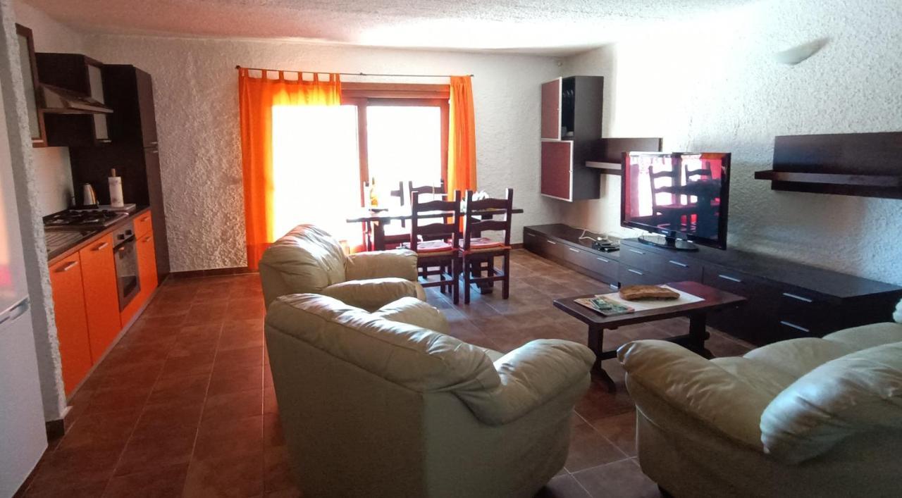 Central House Porto Rotondo Extérieur photo